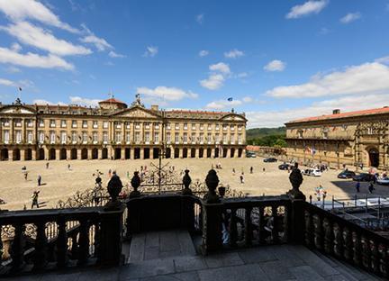 Praza do Obradoiro desde el acceso a la Catedral de Santiago