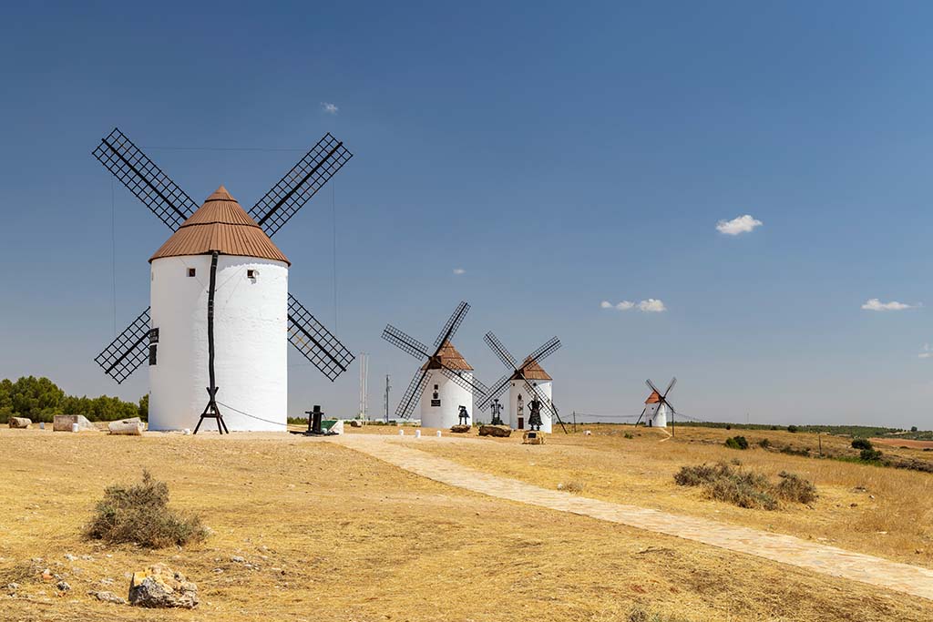 Molinos de viento en Mota del Cuervo (Toledo)