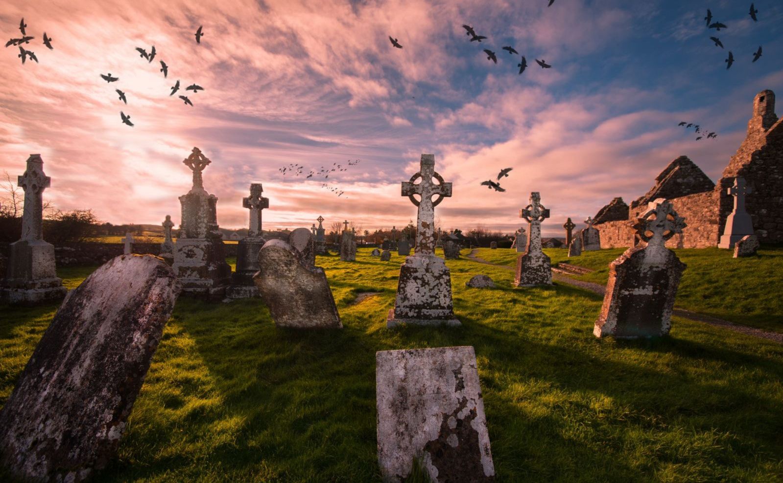 Cementerio antiguo en Clonmacnoise