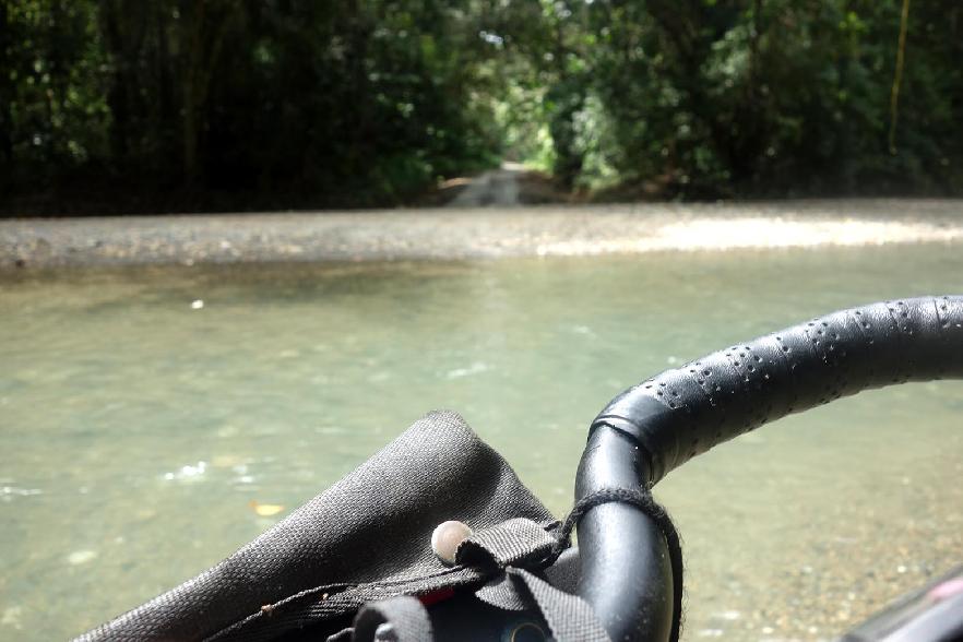 Detalle del manillar en los caminos del Corcovado